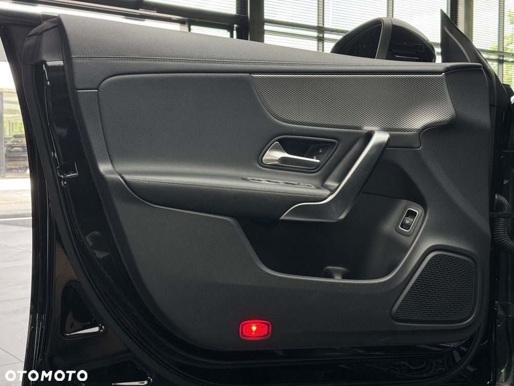 Mercedes-Benz CLA 200 mHEV Progressive 7G-DCT - 14