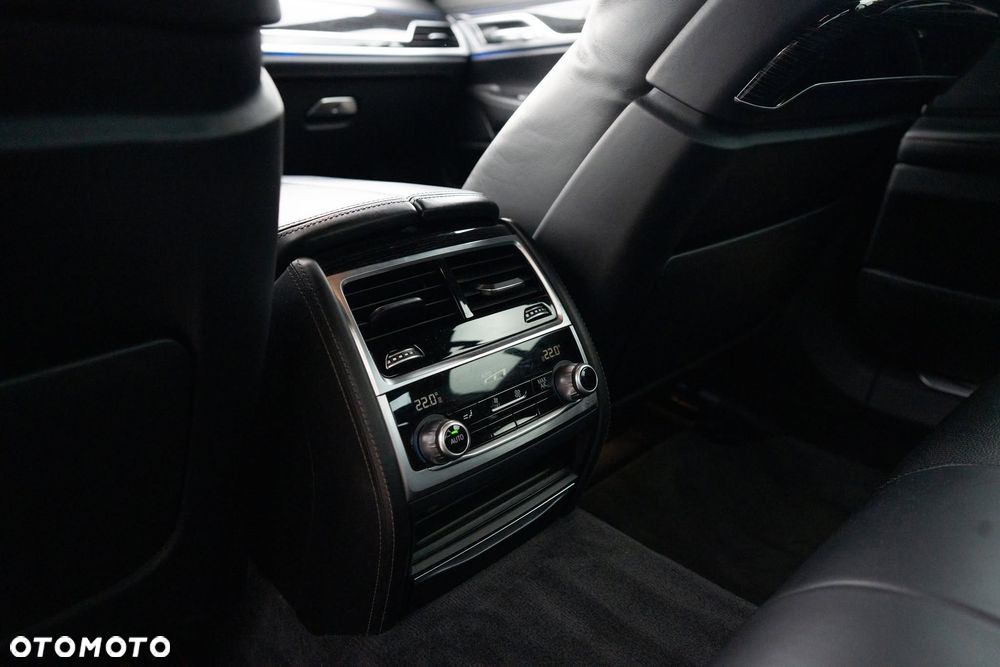 BMW Seria 7 730d xDrive - 15