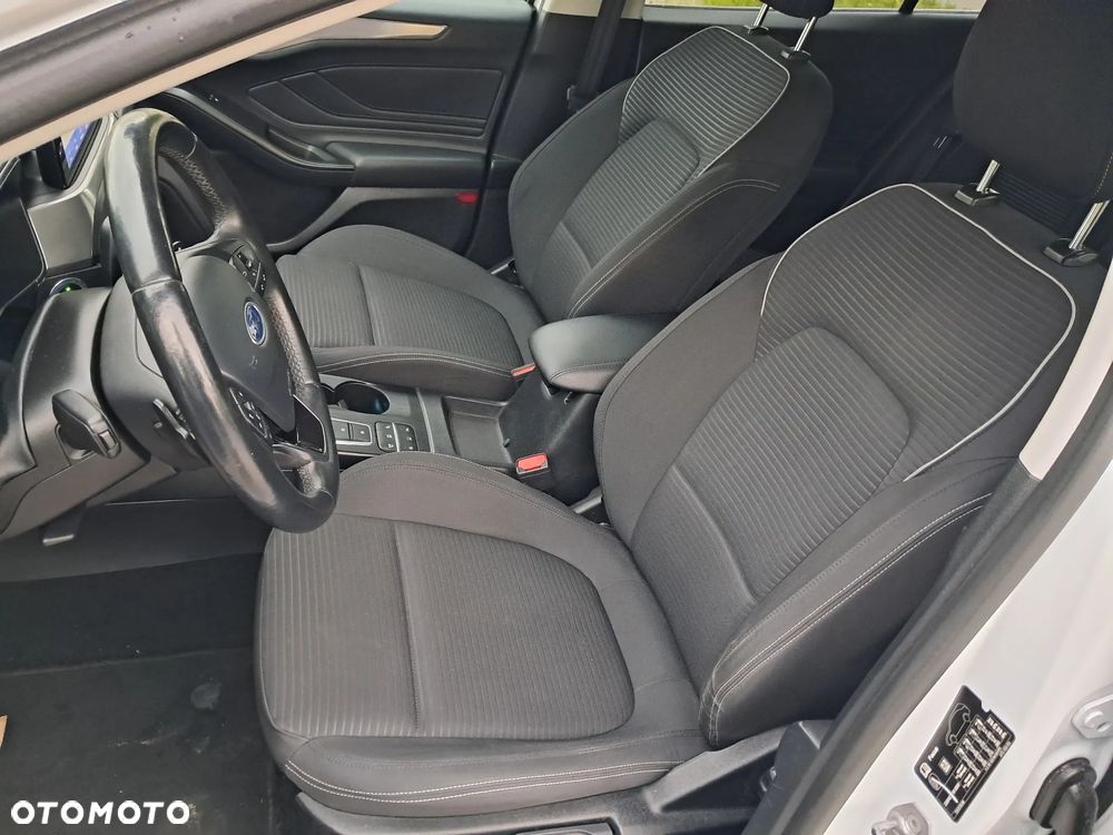 Ford Focus 2.0 EcoBlue Titanium Business - 27