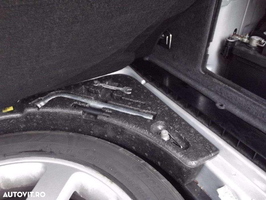 Roata rezerva VW Phaeton R18 capac roata rezerva mocheta releu cric - 6