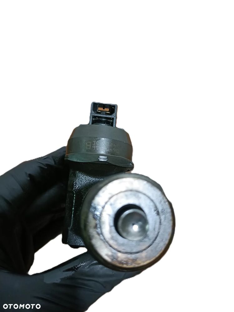 * VOLKSWAGEN GOLF V 03-09 r. 1,9 TDI POMPOWTRYSKI wtryskiwacze 0414720215 - 6