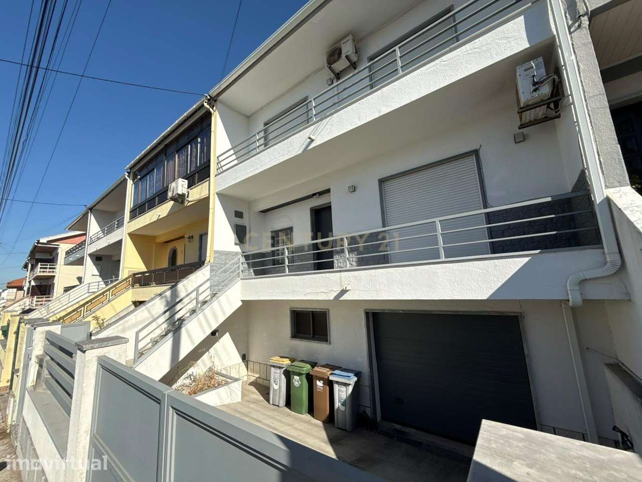 Moradia em Vale De Milhaços T4 - Oportunidade de rentabilizar a cave - Grande imagem: 4/46