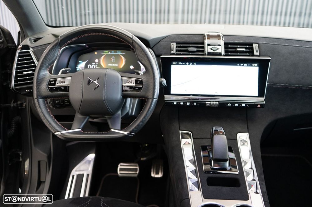 DS DS7 Crossback E-Tense Performance Line EAT8 - 11