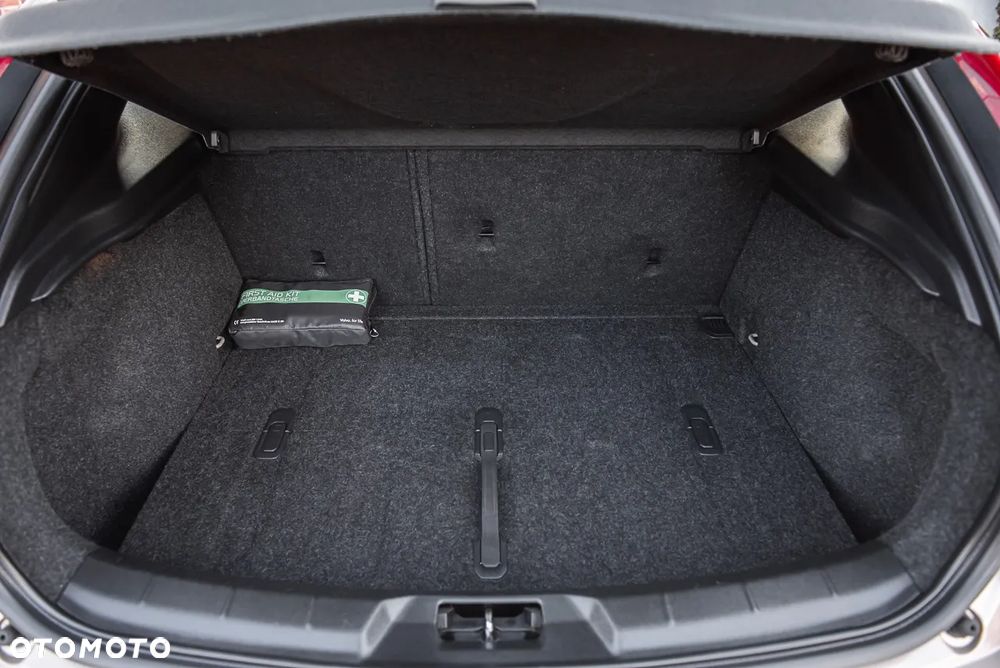 Volvo V40 Cross Country D2 - 30