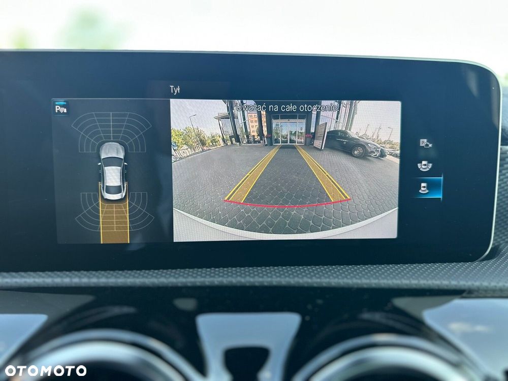 Mercedes-Benz CLA 200 Progressive 7G-DCT - 17