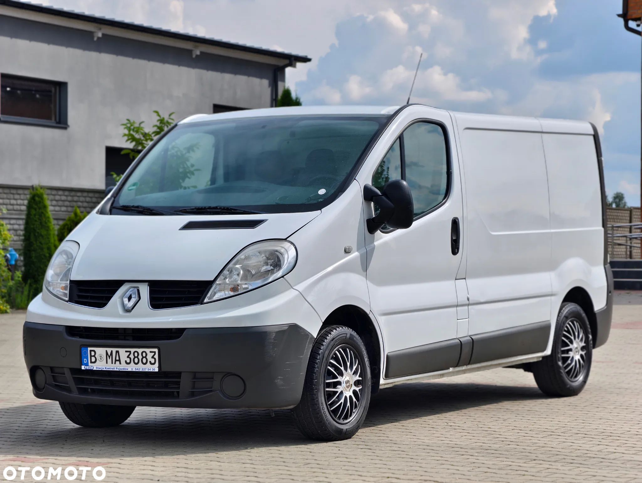 Renault Trafic - 1
