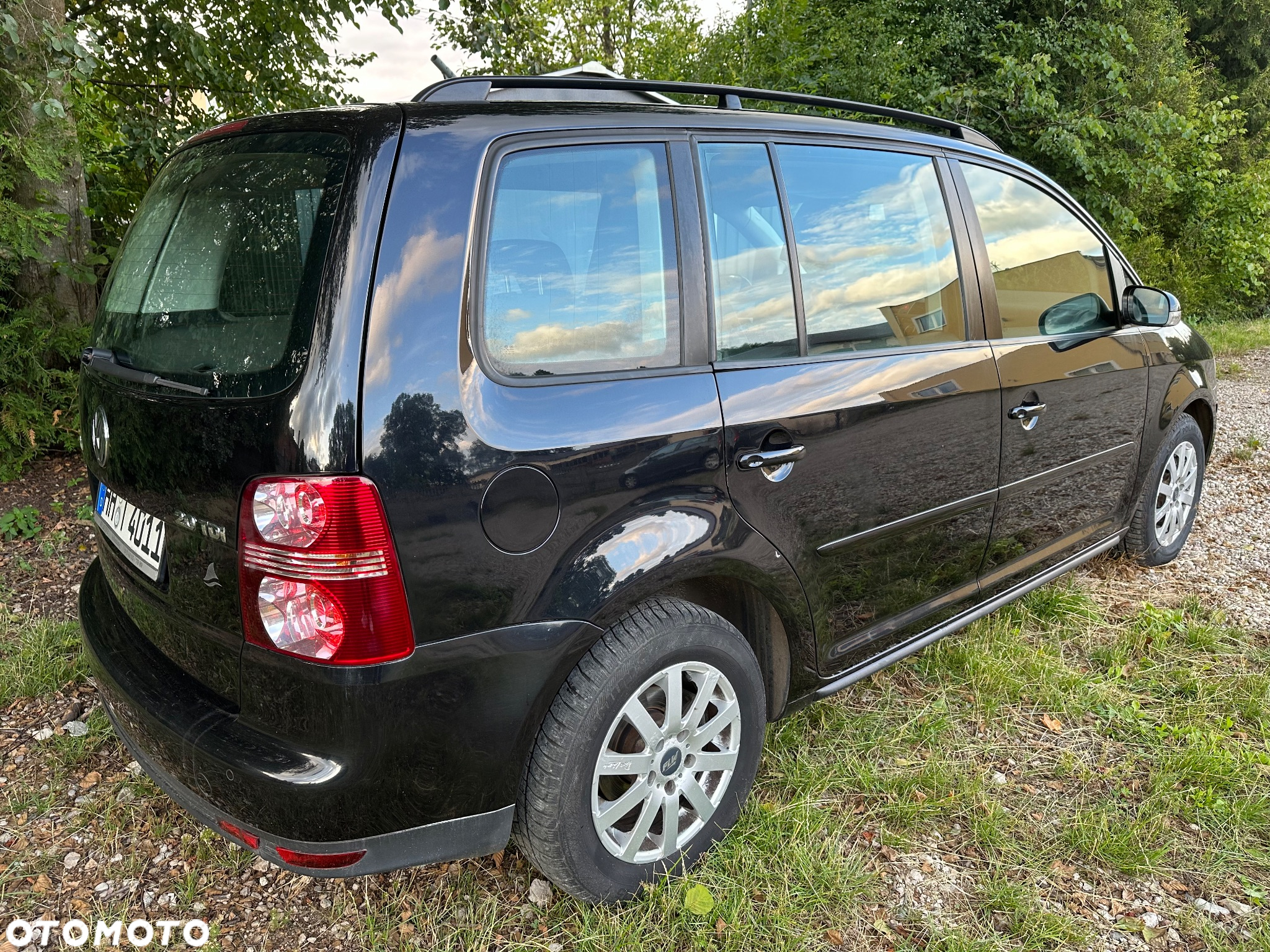 Volkswagen Touran 2.0 TDI Highline - 5