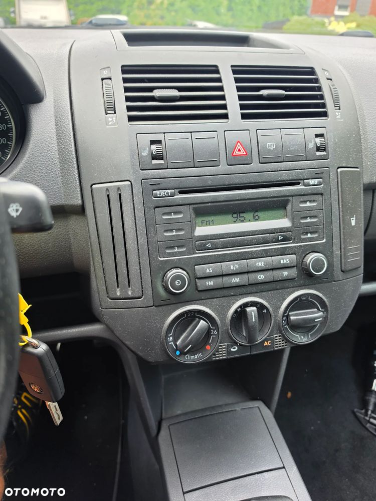 Volkswagen Polo - 9