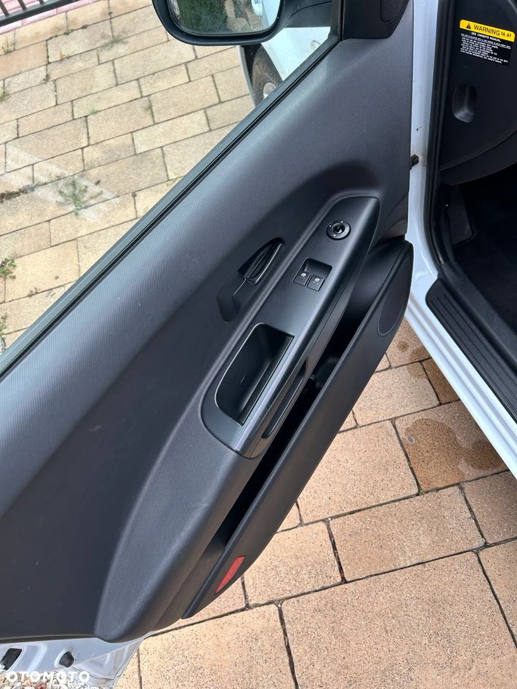 Kia Ceed - 9