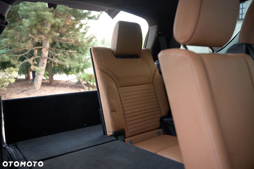 Land Rover Discovery 3.0 Si6 HSE Luxury - 23