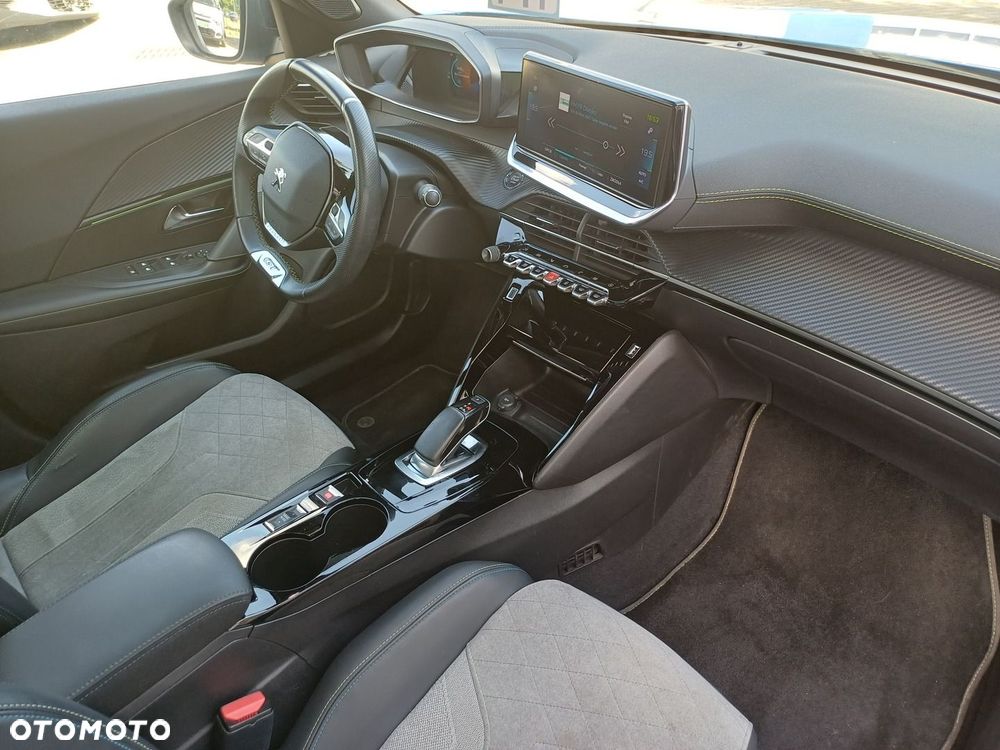 Peugeot 2008 50kWh GT - 14