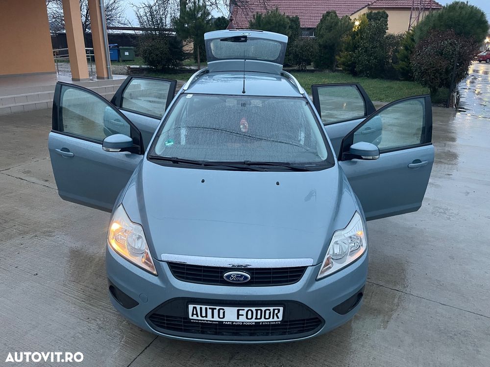 Ford Focus Turnier 1.6 TDCi DPF SYNC Edition - 28
