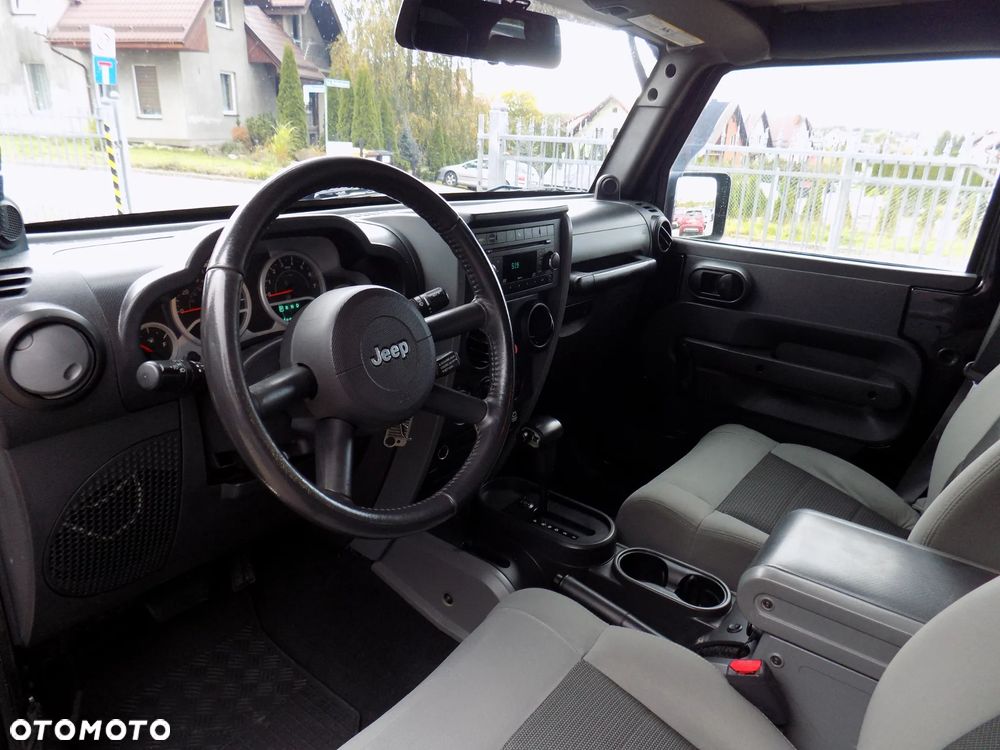 Jeep Wrangler - 22