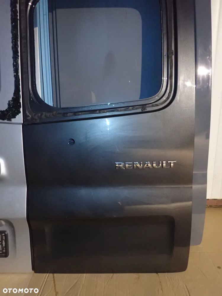 Trafic 3 VivaroB Talento NV300 Drzwi Tylne - 28