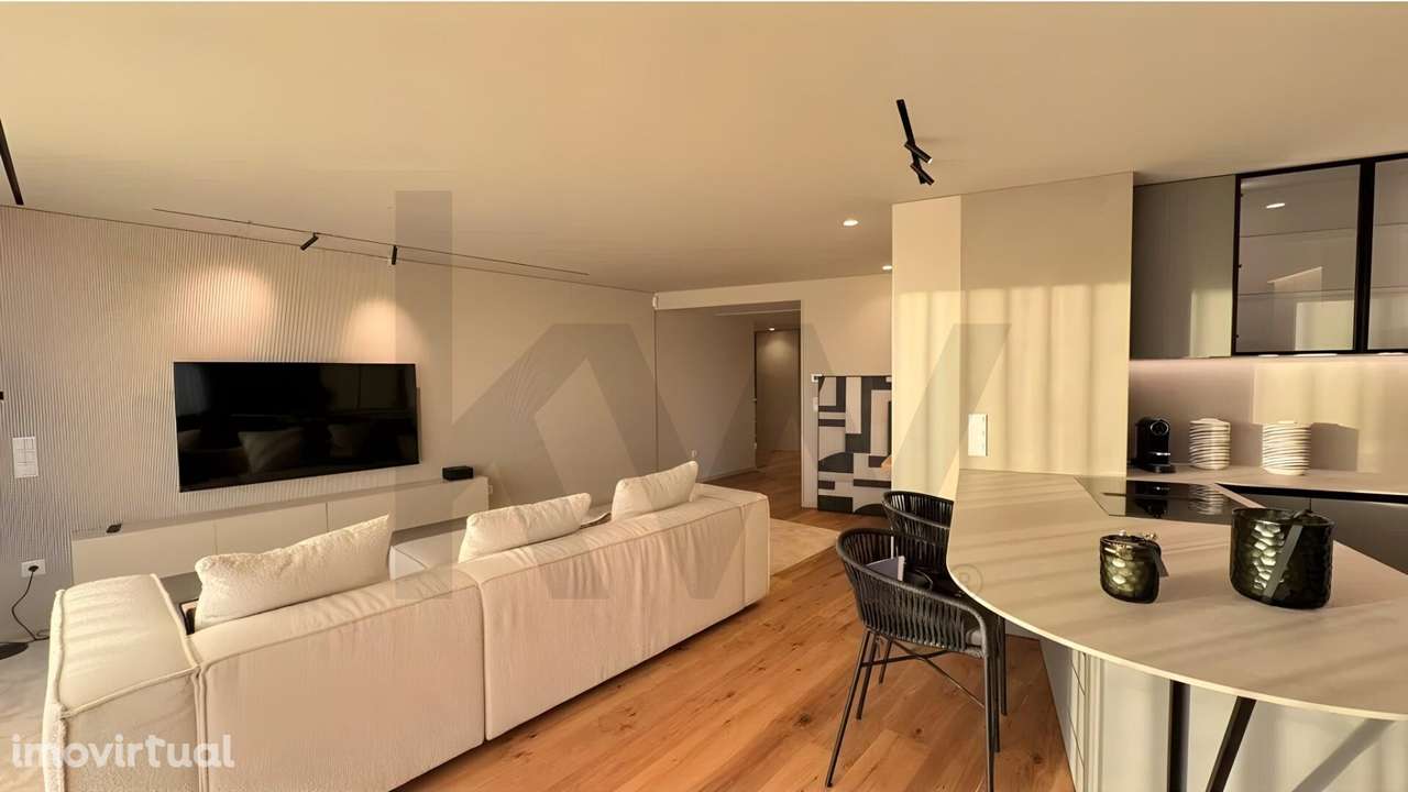 T1+1 NOVO | Área: 86m2 |Terraço e Jardim 40m2 |  Arrumos e 2 LG - Grande imagem: 4/18