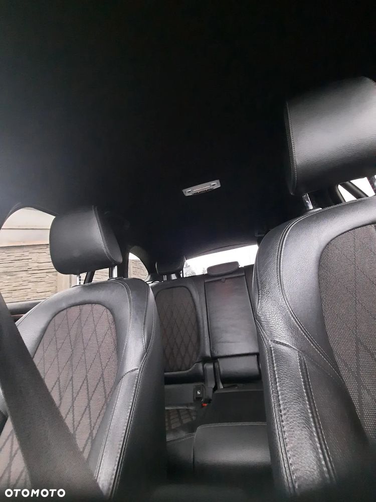 BMW X1 sDrive18d xLine - 29