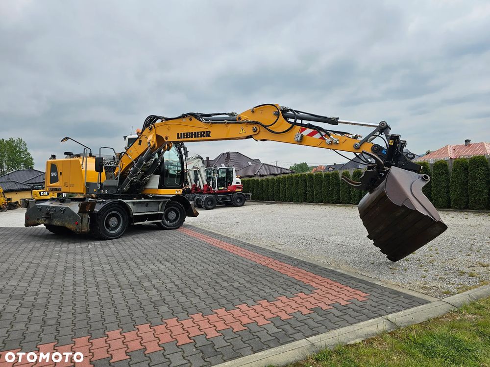 Liebherr A 916 - 35