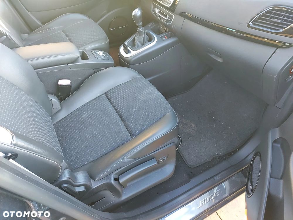 Renault Grand Scenic dCi 130 FAP Bose Edition - 6