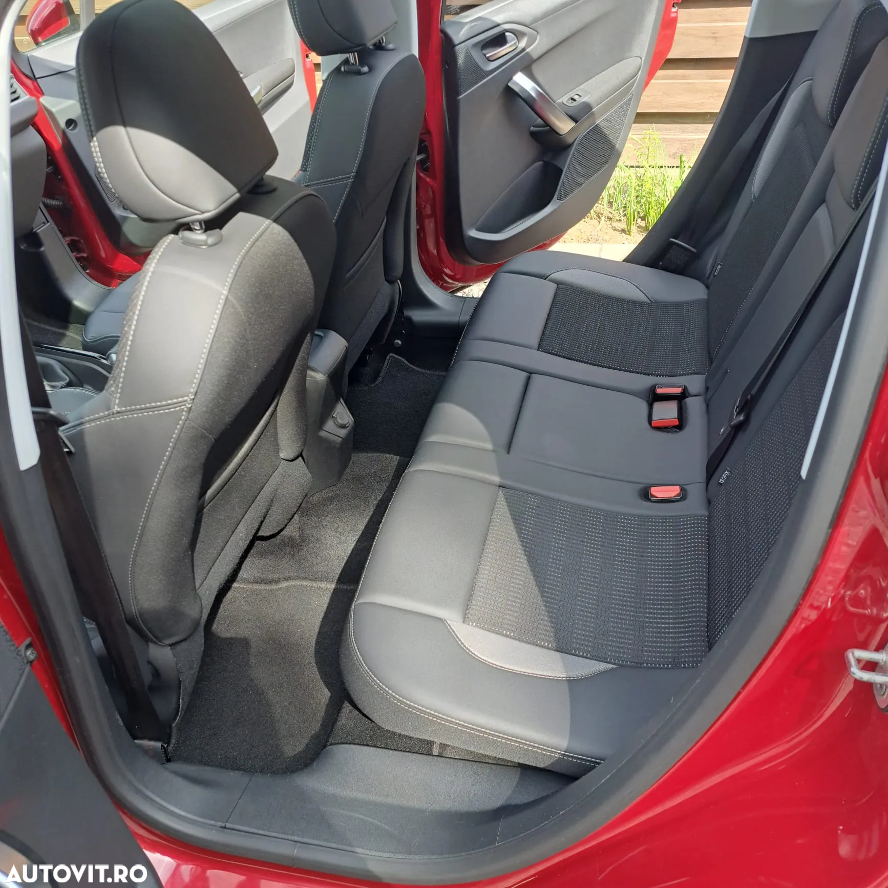 Peugeot 2008 PureTech 110 Stop&Start Allure - 8