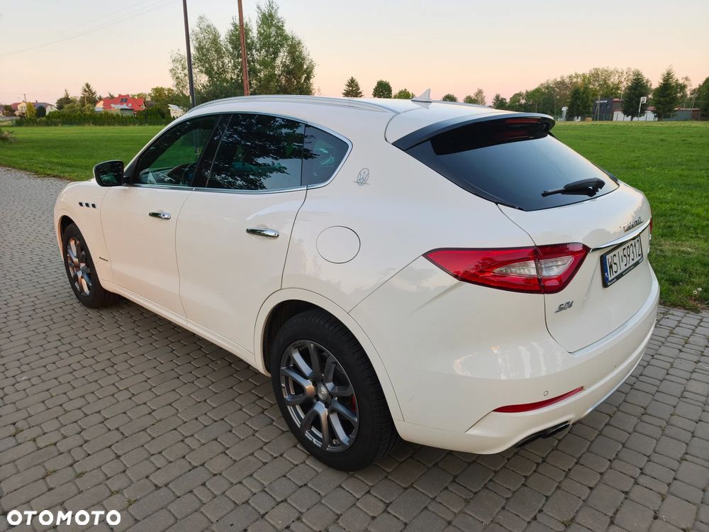 Maserati Levante S Q4 GranLusso - 27
