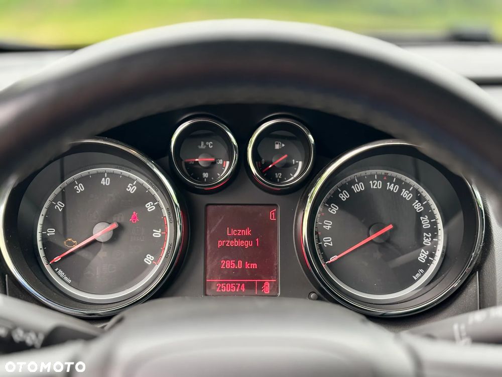 Opel Astra 1.4 Turbo - 11