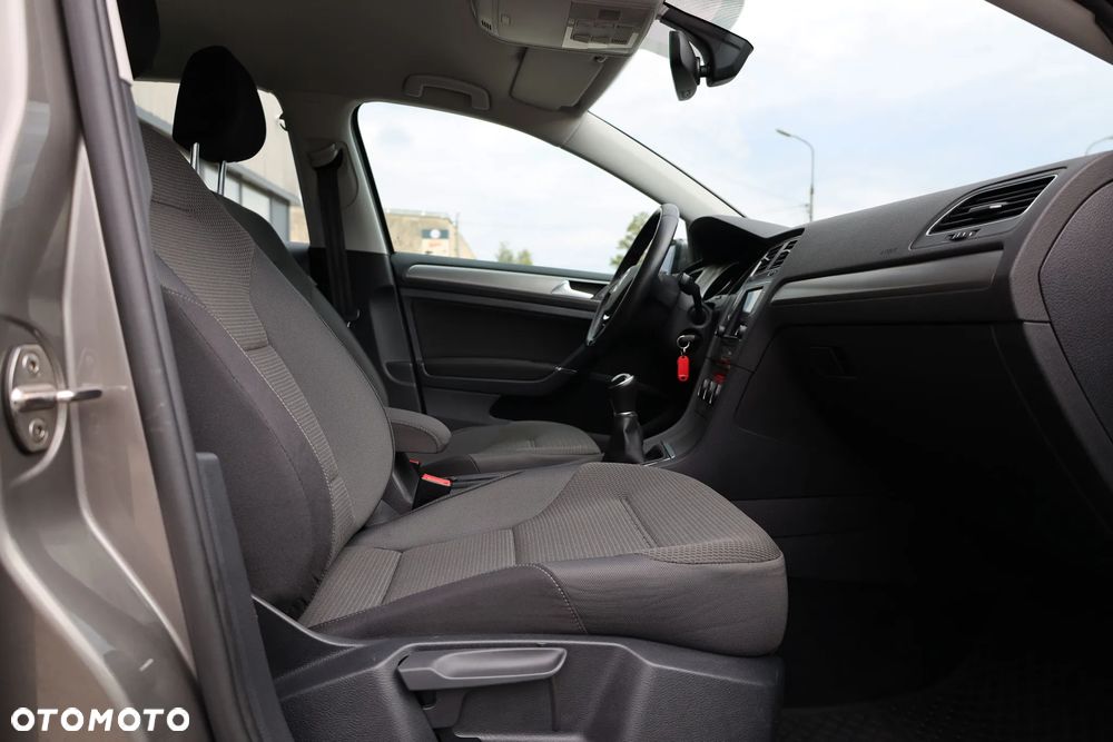Volkswagen Golf 1.4 TSI BMT Comfortline - 31