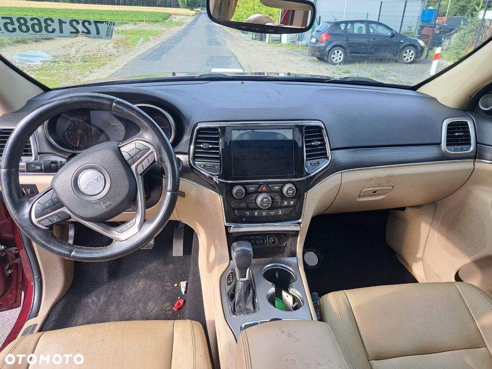 Jeep Grand Cherokee - 12