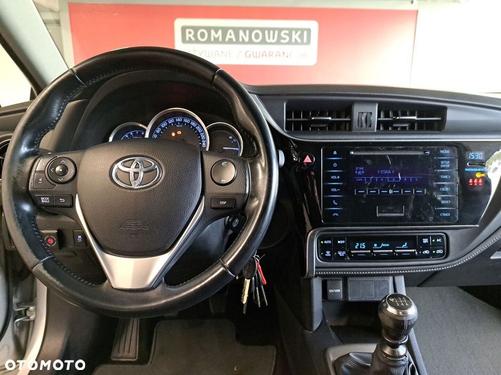 Toyota Auris 1.6 Premium - 20