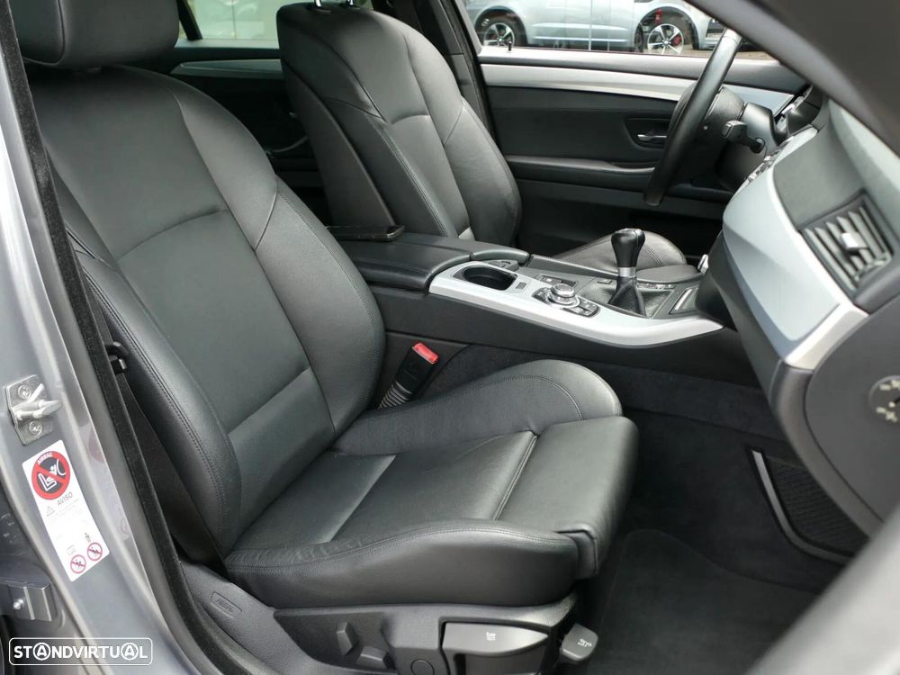 BMW 525 d Pack M - 33