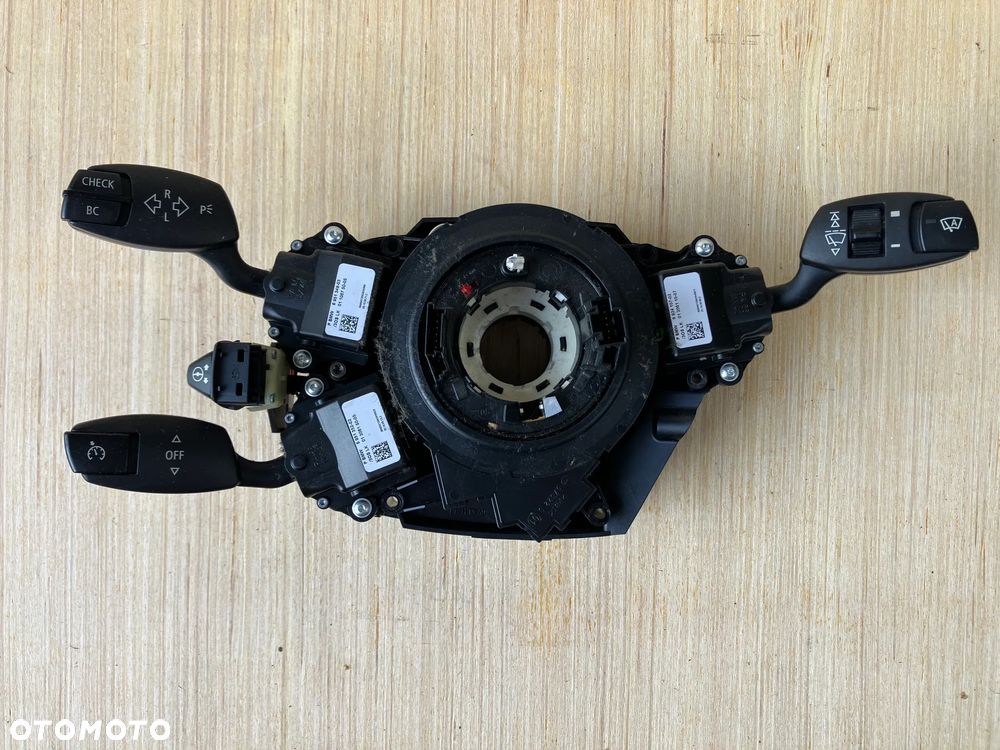 PRZEŁACZNIK ZESPOLONY KOMBAJN MANETKI PAJĄK BMW E60 E61 CZYJNIK KĄTA SKRĘTU 9115156 6976394 9115165 - 1