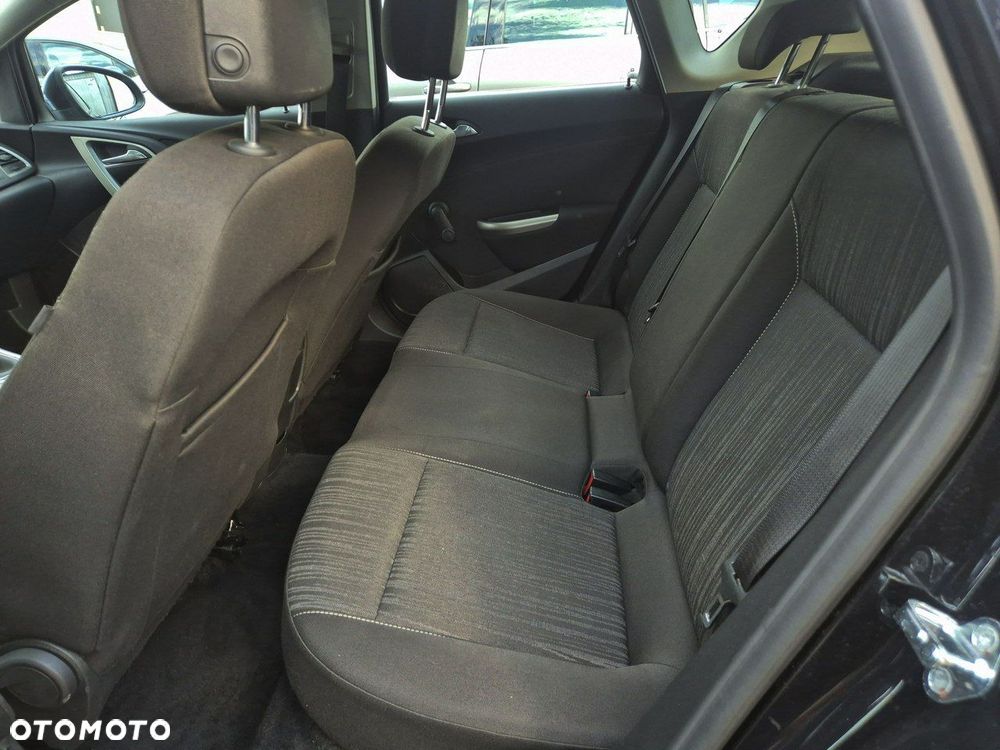 Opel Astra 1.4 Turbo Design Edition - 13