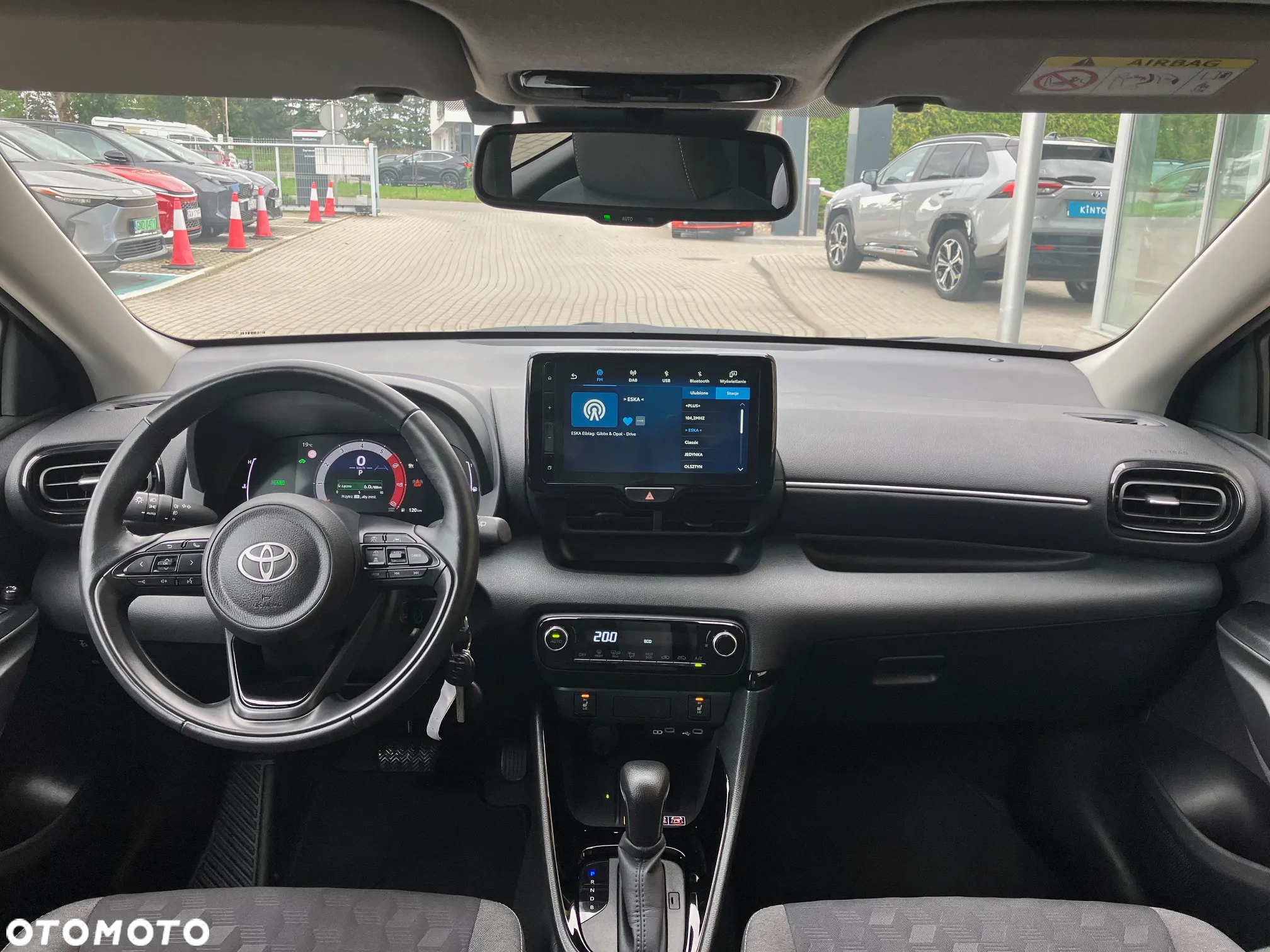 Toyota Yaris Hybrid 1.5 Style - 19