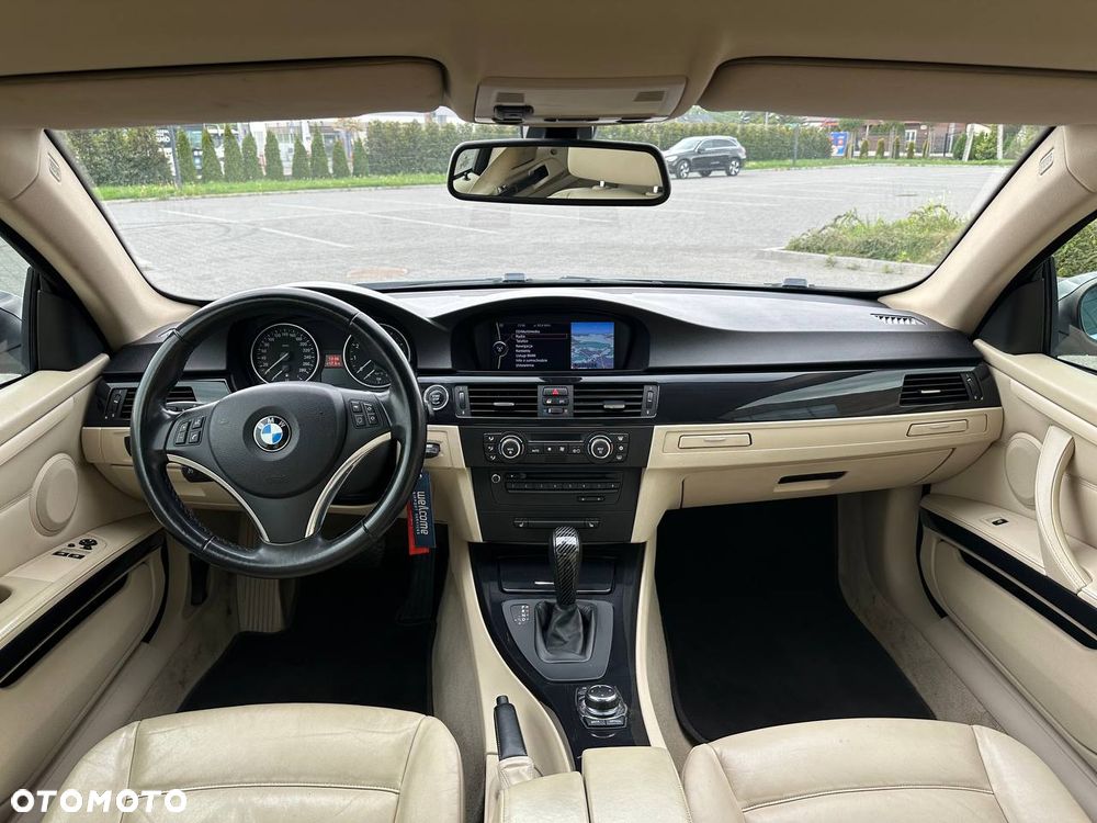 BMW Seria 3 325i - 11