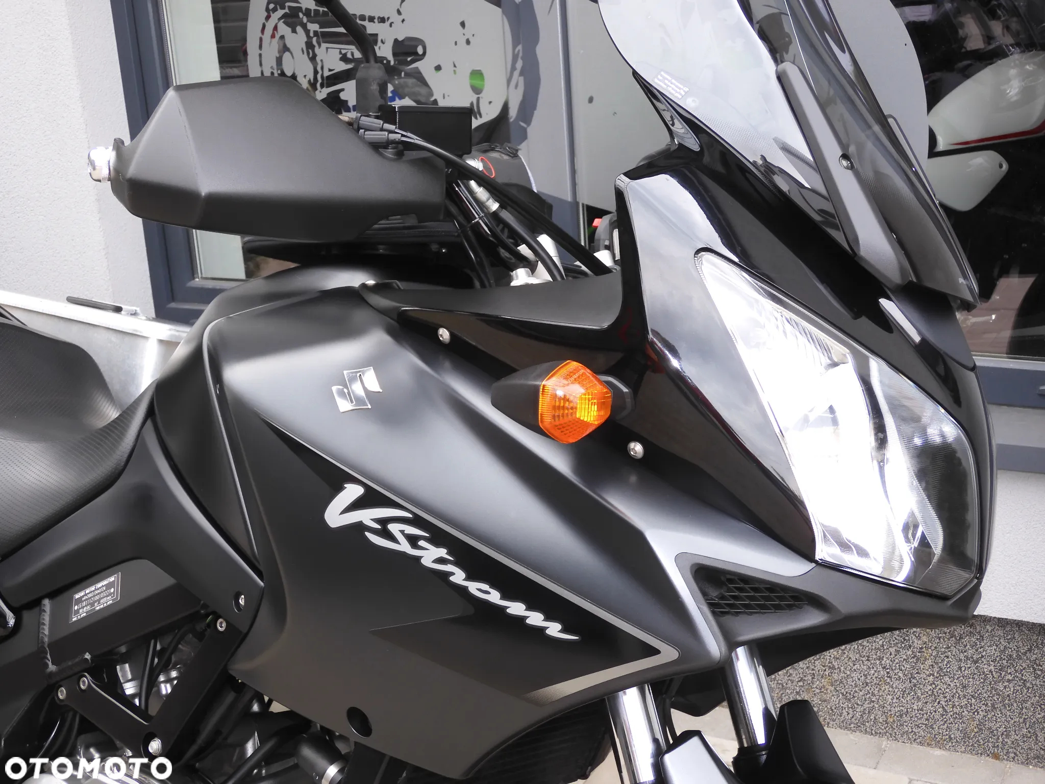 Suzuki DL - 6