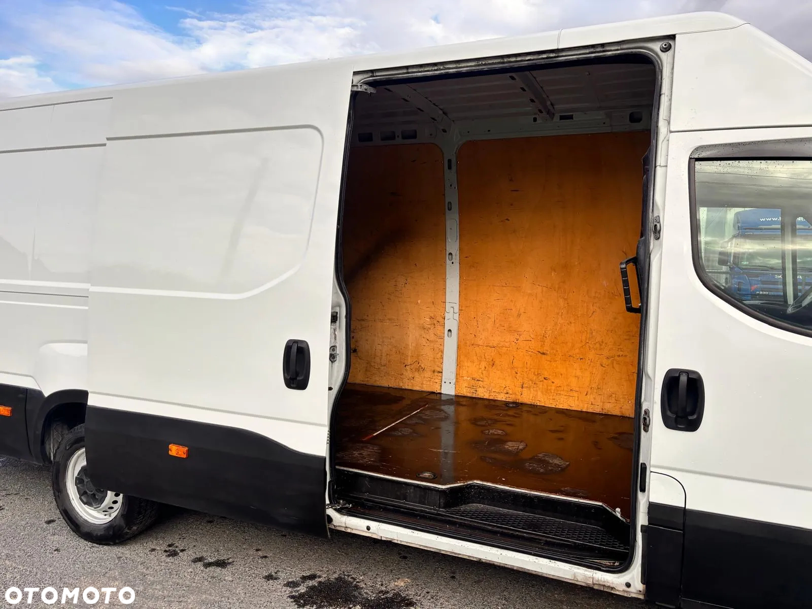 Iveco DAILY - 10