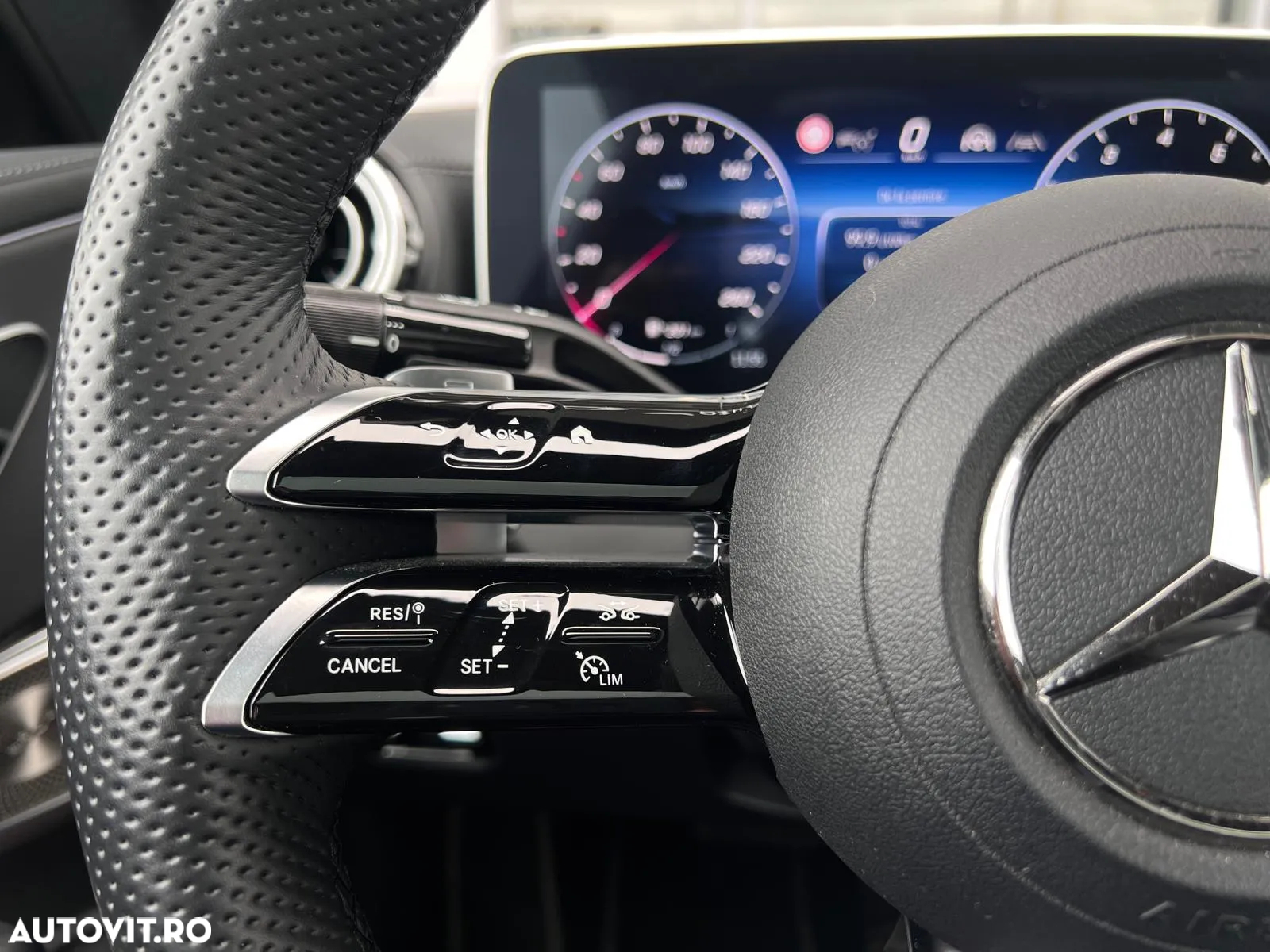 Mercedes-Benz CLE 300 4MATIC Coupe Aut. MHEV - 12