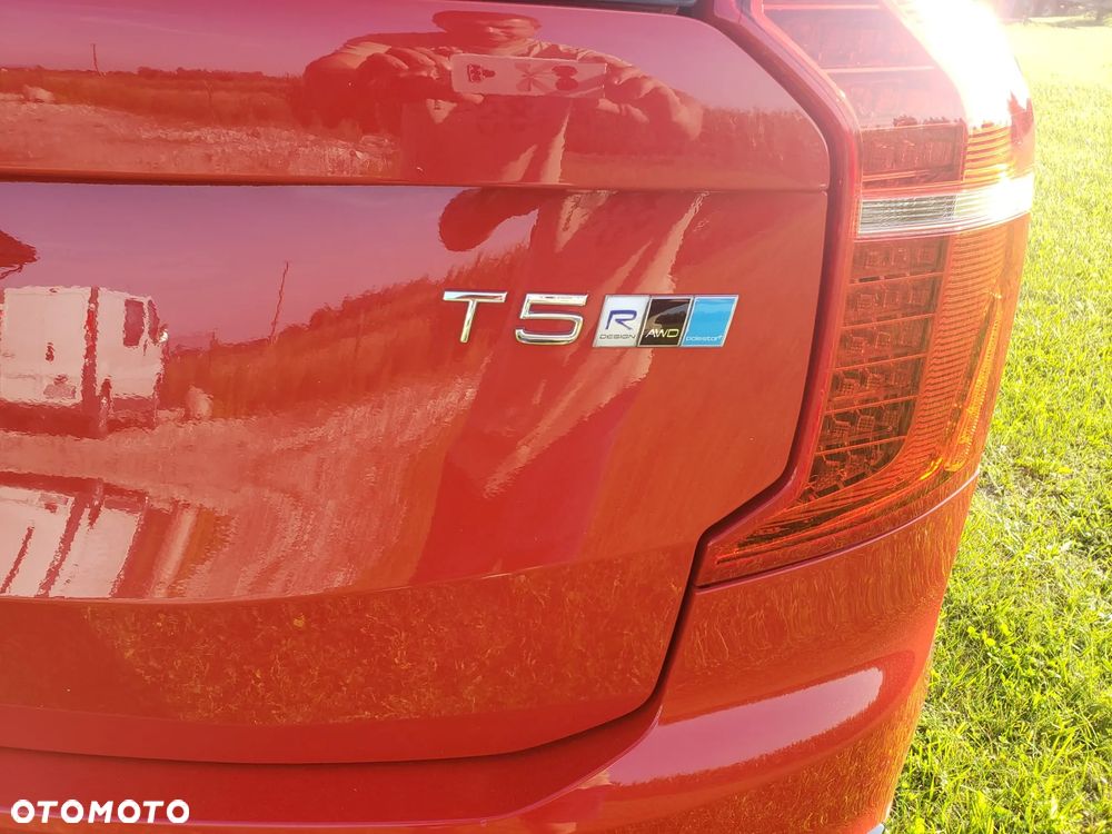 Volvo XC 90 T5 AWD Geartronic RDesign - 4
