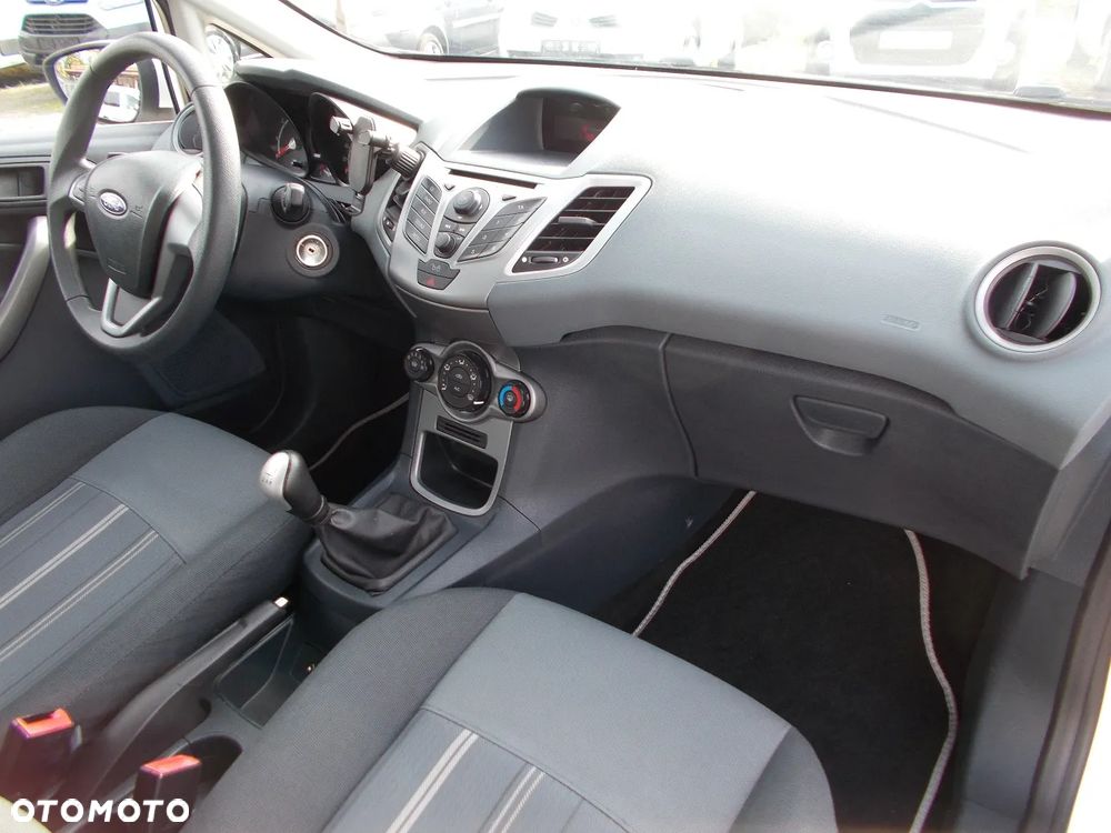 Ford Fiesta 1.25 Trend Edition - 13