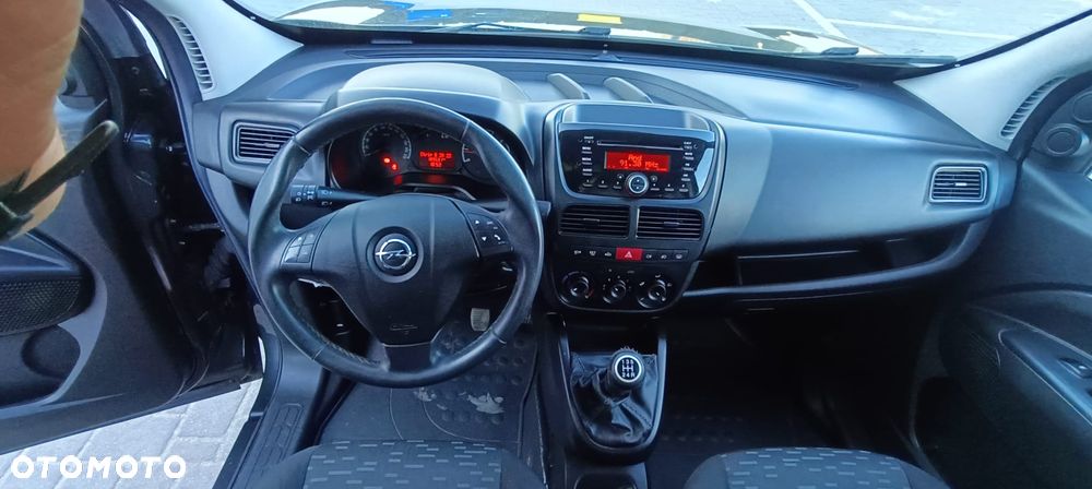 Opel combo d - 30