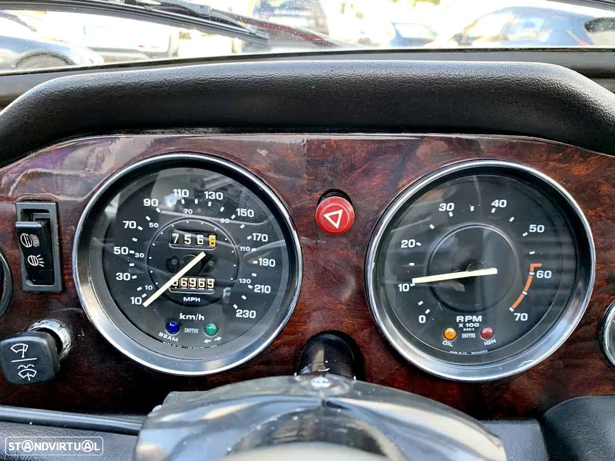 Triumph TR6 - 14