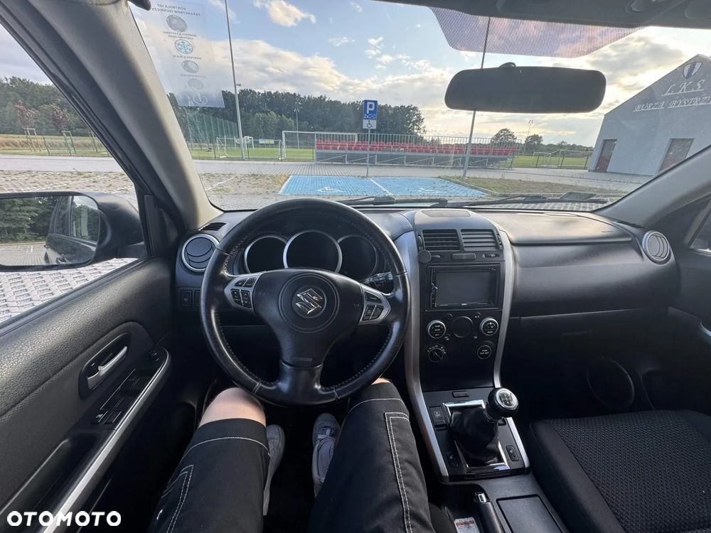 Suzuki Grand Vitara 2.4 De Luxe - 5