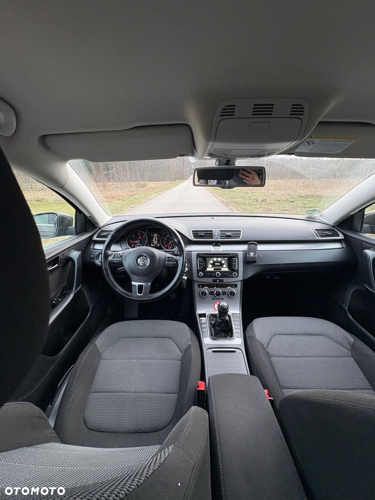 Volkswagen Passat 2.0 Blue TDI SCR Trendline - 21