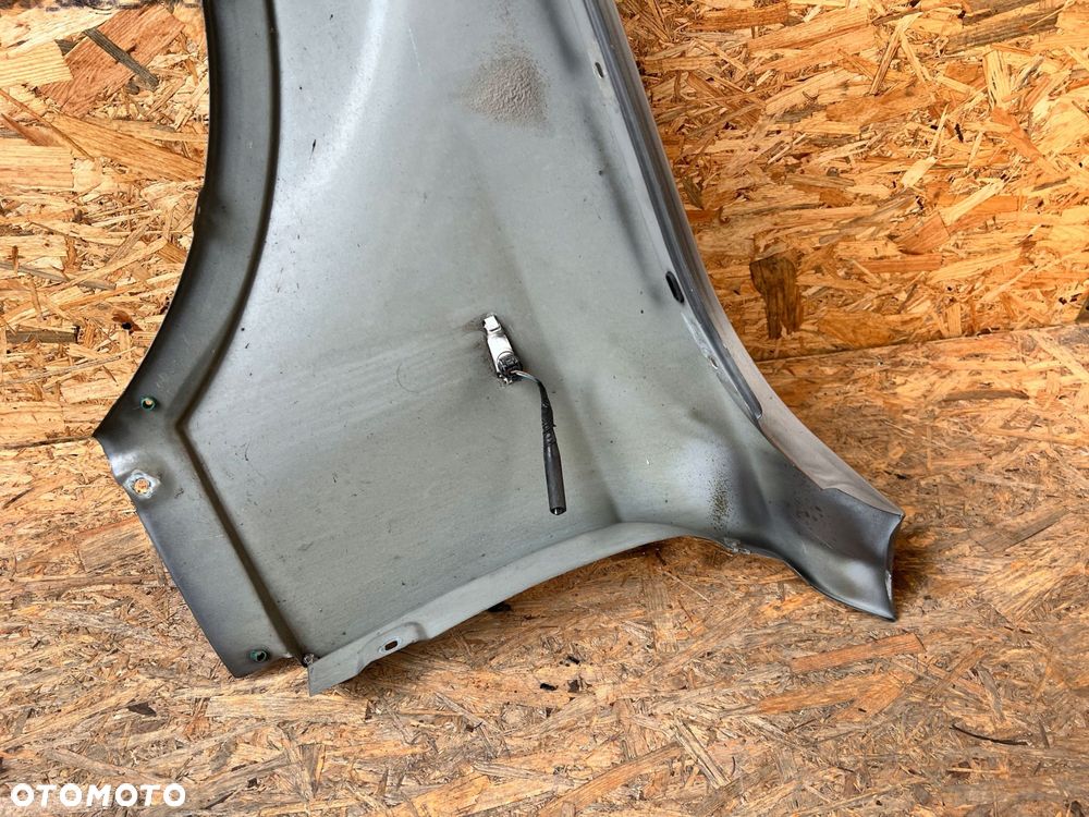 bŁotnik prawy bmw x3 e83 lift kod lakieru: a08/7 - 10