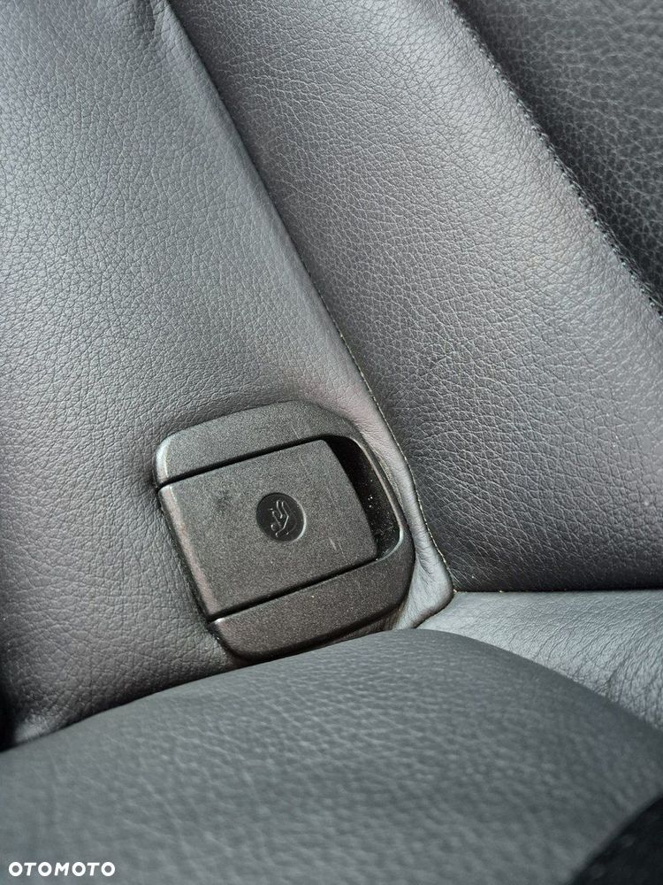 BMW Seria 3 320d - 29