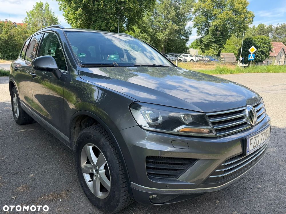 Volkswagen Touareg - 1