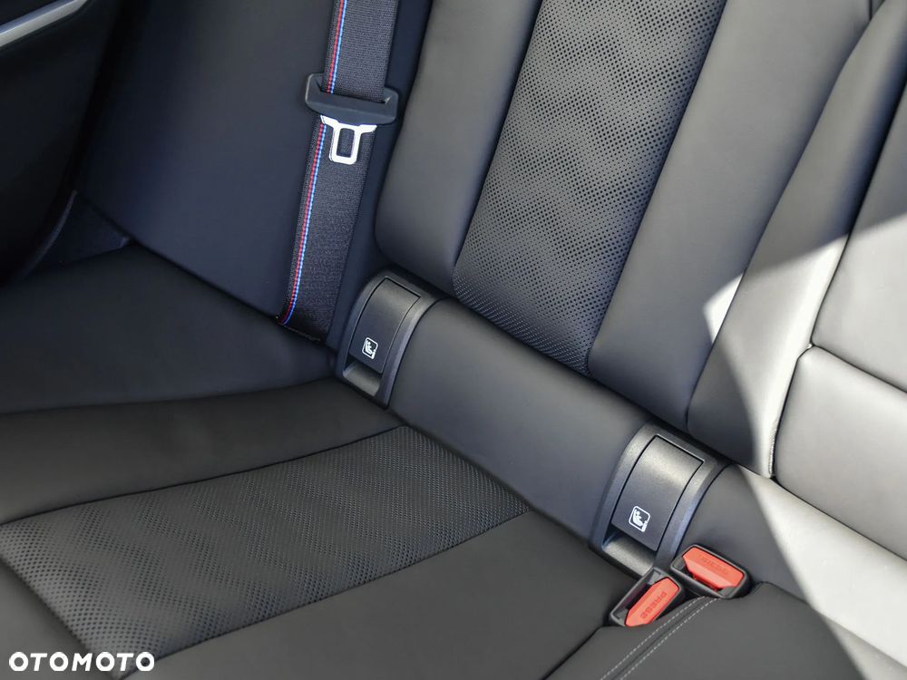 BMW M3 Competition xDrive sport - 30