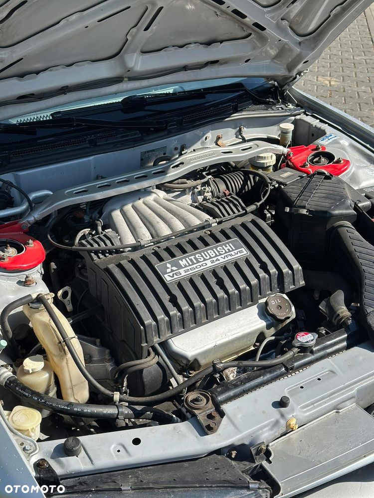 Mitsubishi Galant 2.5 V6 Avance - 4