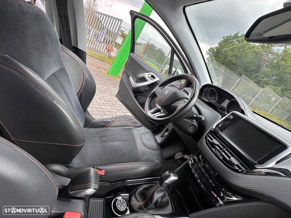 Peugeot 2008 1.2 PureTech Crossway - 10