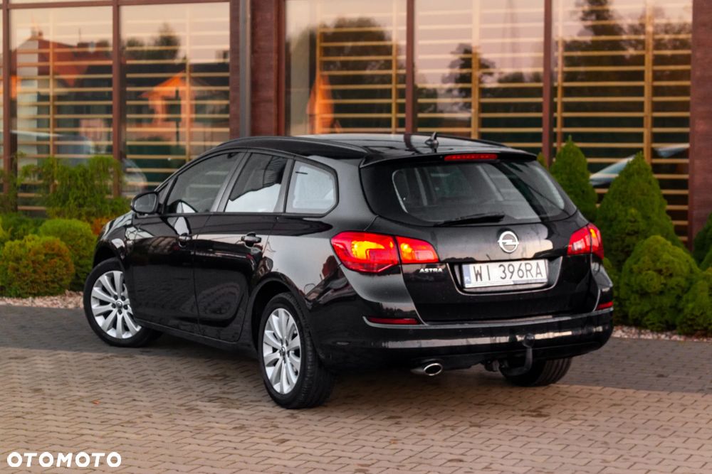 Opel Astra 1.4 T Cosmo S&S - 13