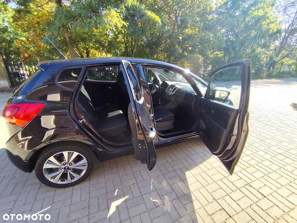 Kia Venga - 8